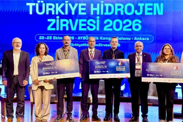 Niğde Belediyesi'nin Yeşil Enerji Modeli Türkiye Hidrojen Zirvesi’nde paylaşıldı