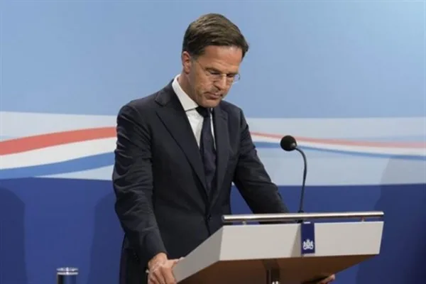 Rutte: İngiltere’nin savunma bütçesi taahhüdünü memnuniyetle karşılıyorum