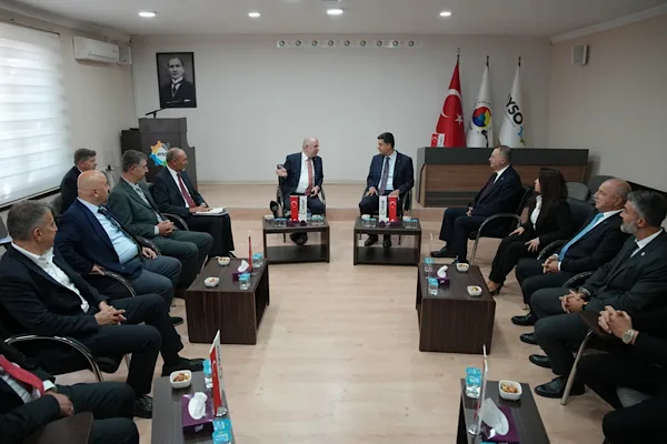 Özdağ, Aydın Sanayi Odası’nı ziyaret etti