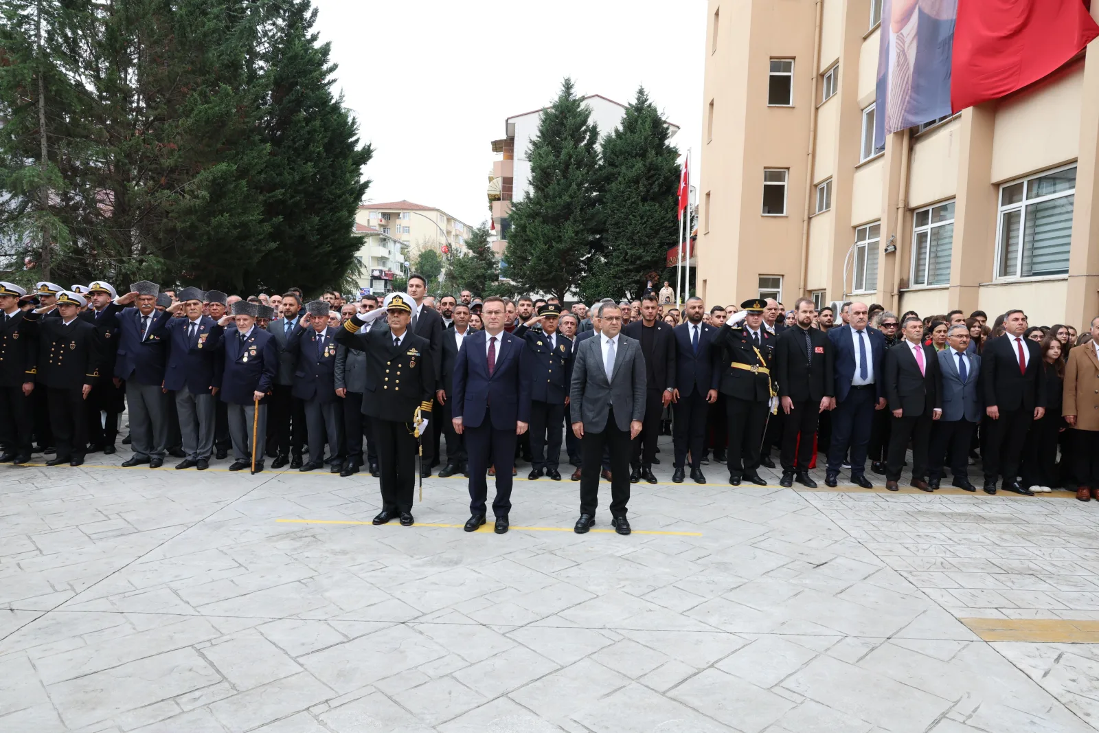 Derince'de Cumhuriyet kutlamaları başladı
