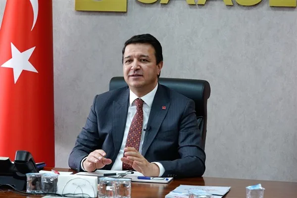 Arıkan, İzmir'de iş insanlarıyla bir araya geldi
