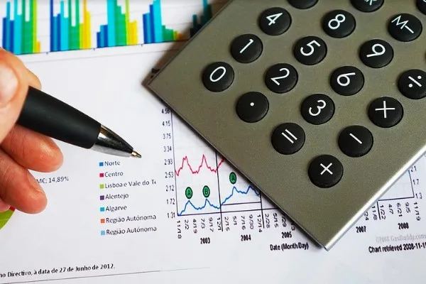 Eczacıbaşı Yatırım Holding’in dönem zararı 831,3 milyon TL oldu