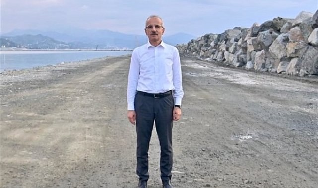 Uraloğlu: Hakkari’de ulaşım yatırımları hizmete açıldı